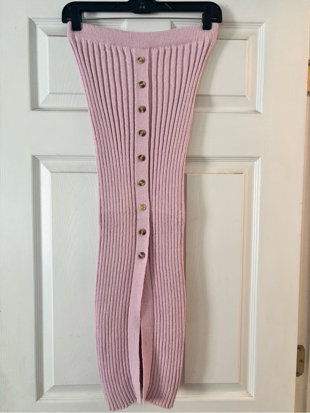 Self Contrast Ribbed Button-Front Midi Skirt in Dusty Pink